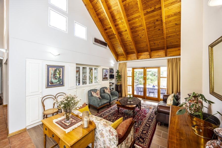 4 Bedroom Property for Sale in Bonza Bay Eastern Cape